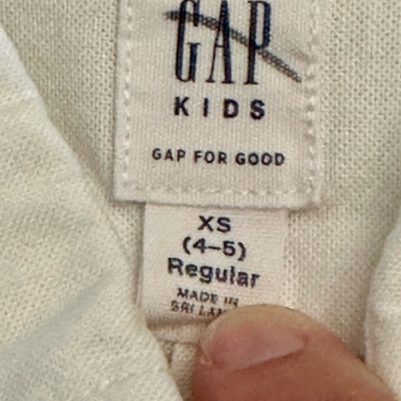 Boys White Button Down - Gap - Size 5 - Picture 2 of 3